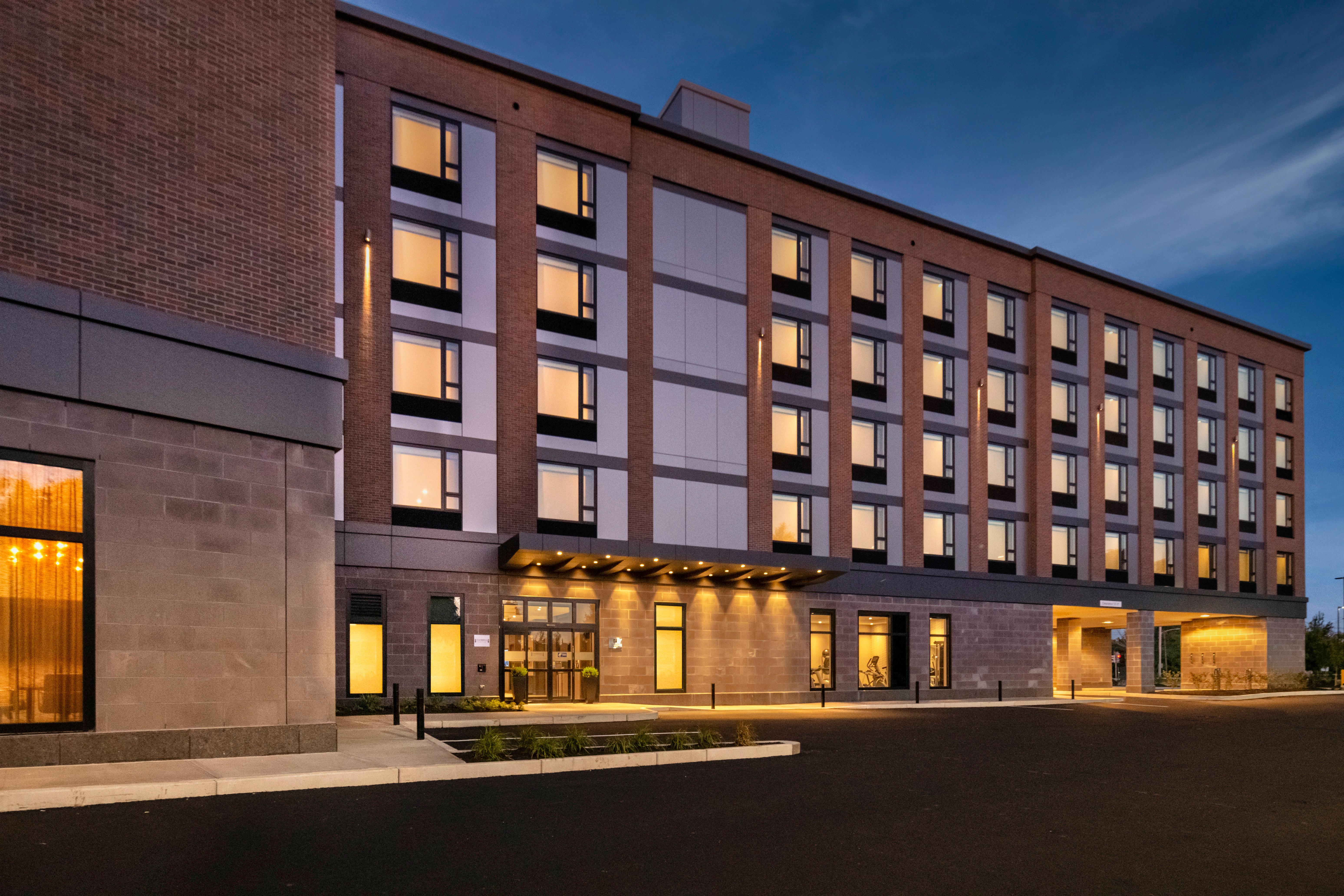 Holiday Inn Express - Boston Logan Airport - Revere By Ihg Exterior photo